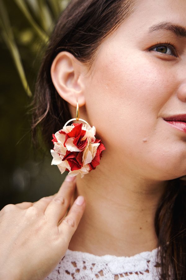 Boucle d'oreille en fleur stabilisé modèle valentine