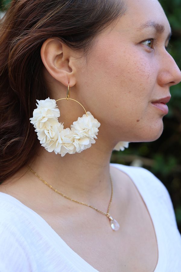 Boucle en fleur naturelle stabilisée modèle Juliette
