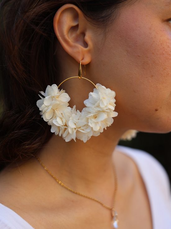 Boucle en fleur naturelle stabilisée modèle Juliette