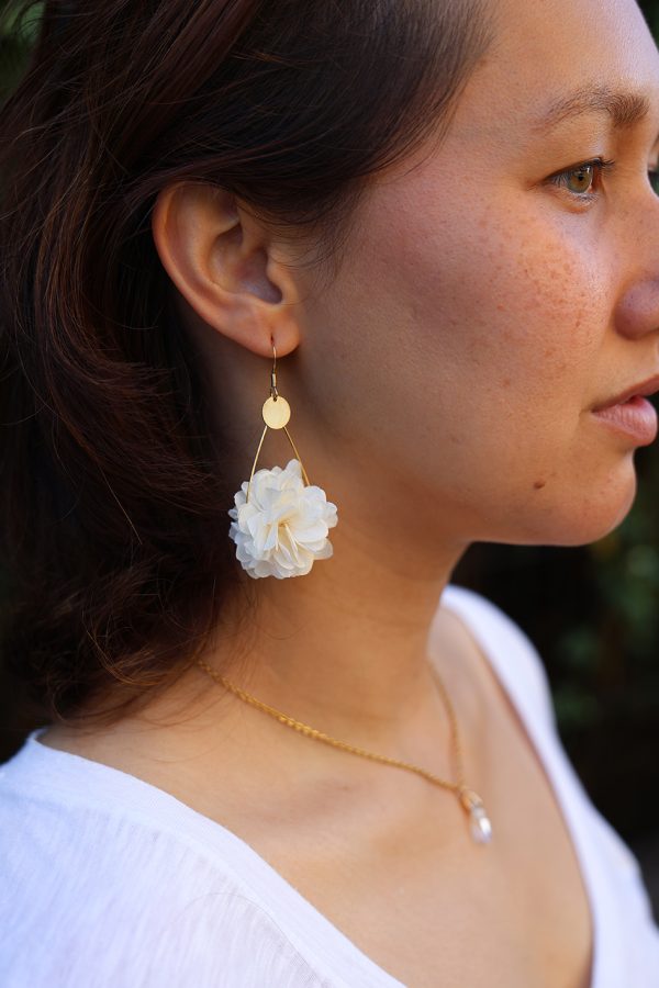 Boucle en fleur naturelle stabilisée modèle Anna