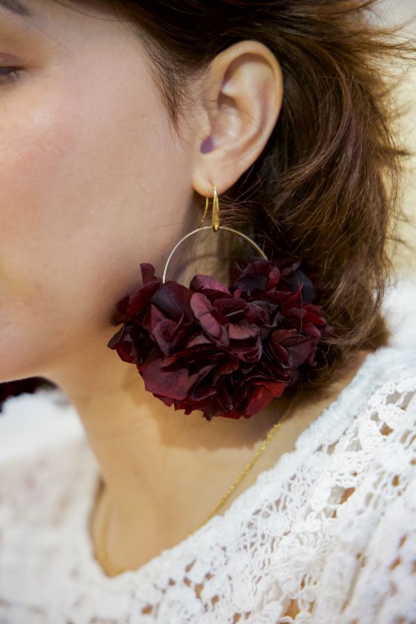 Boucle d'oreille en fleur stabilisé modèle Claudine