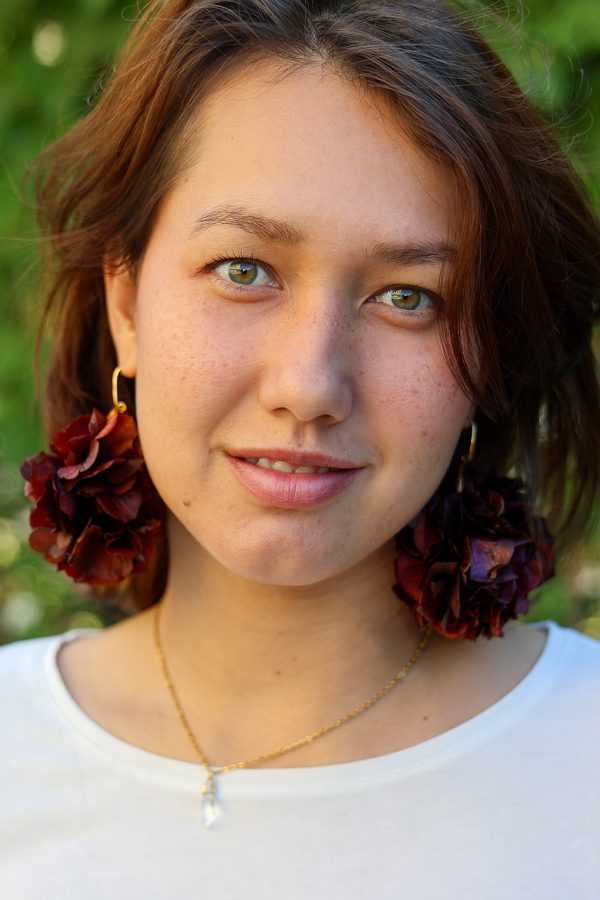 Boucle d'oreille en fleur stabilisé modèle Scarlette