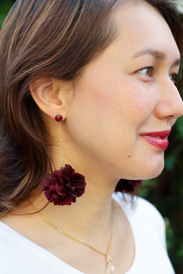 Boucle d'oreille en fleur stabilisé modèle Lynda