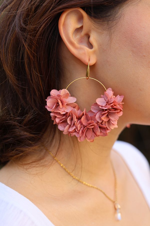 Boucle en fleur naturelle stabilisée modèle Gabrielle