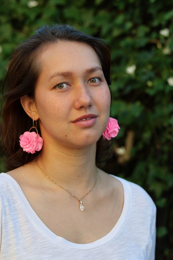 Boucle d'oreille en fleur stabilisé modèle Léna