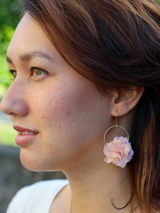 Boucle en fleur naturelle stabilisée modèle Ambre