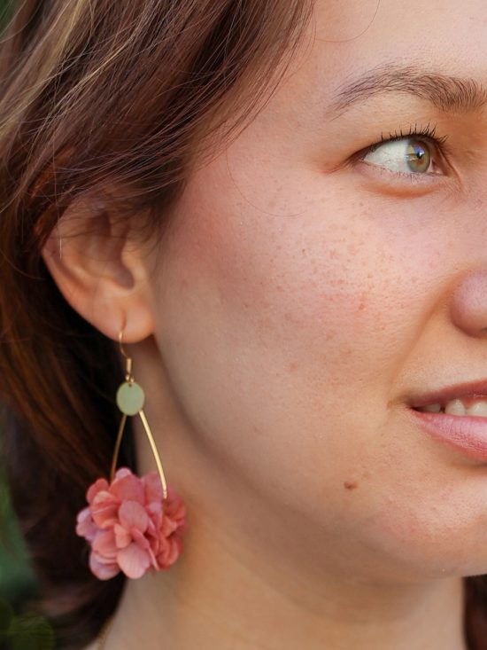 Boucle en fleur naturelle stabilisée modèle Nora