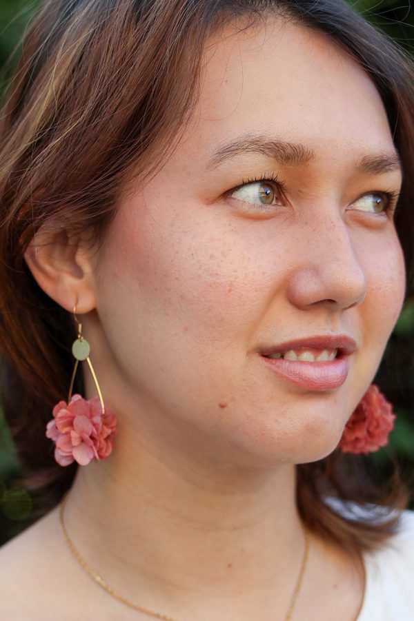 Boucle en fleur naturelle stabilisée modèle Nora