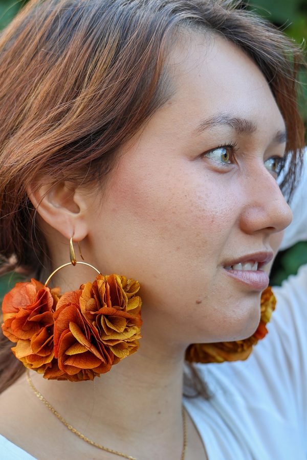 Boucle d'oreille en fleur stabilisé modèle Sarah