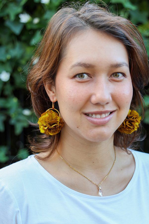 Boucle d'oreille en fleur stabilisé modèle Savana
