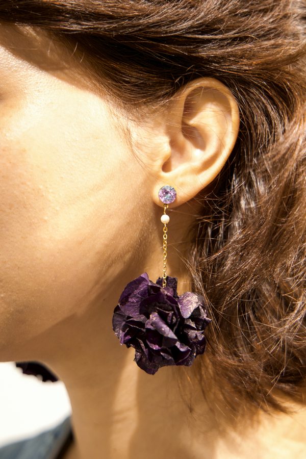 Boucle d'oreille en fleur stabilisé modèle Sabrina