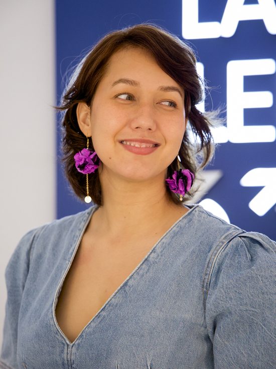 Boucle d'oreille en fleur stabilisé modèle Eléa