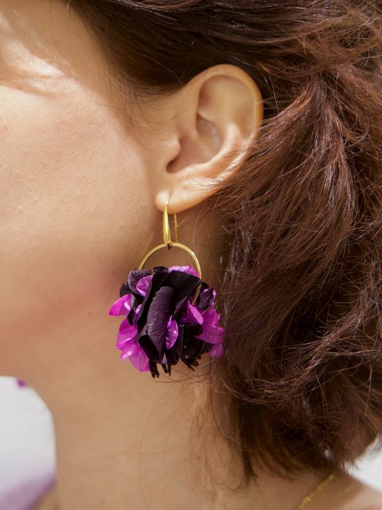 Boucle d'oreille en fleur stabilisé modèle Violette